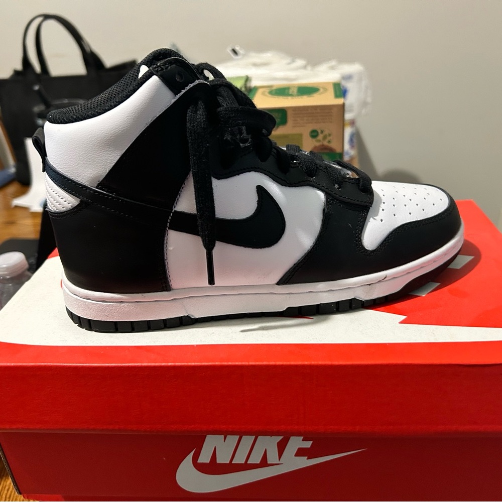 Nike Black and White Athletic Shoes